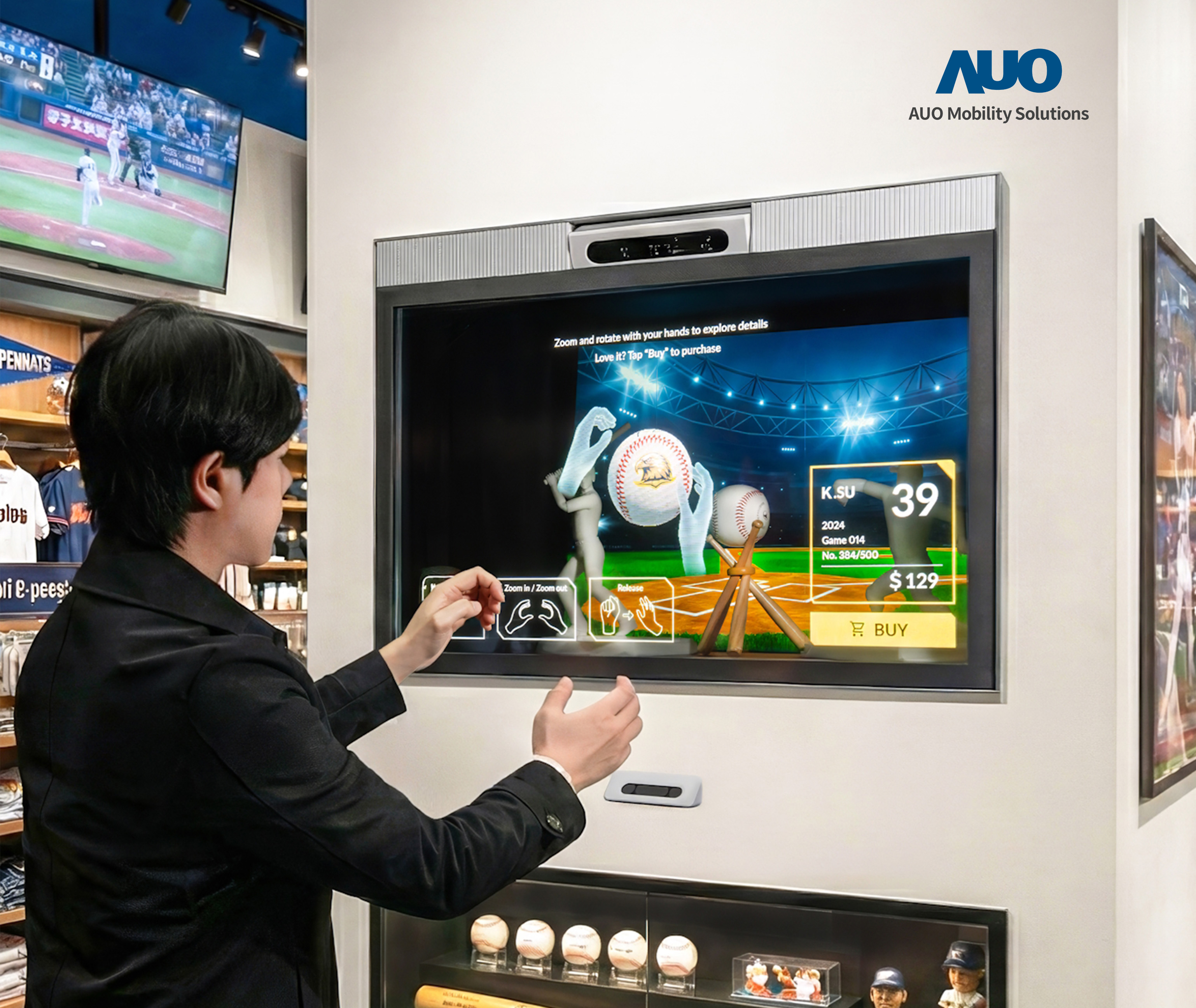 64吋Sports AR Solution提供實體賽事與Micro LED透明顯示器對應互動的運用，對於參賽者或隊伍有更多資訊需了解，或更多行銷互動，都可輕鬆在透明顯示螢幕上完成，助攻行銷互動新紀元。