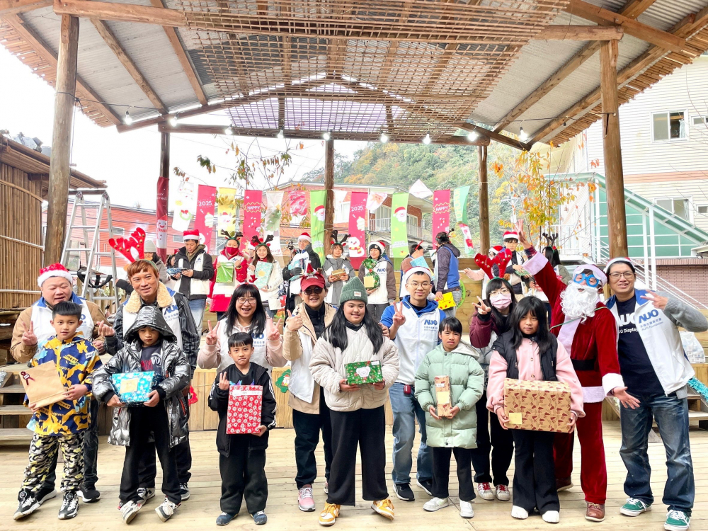 友達永續基金會號召「圓夢計畫」行動連續23年，由同仁凝聚內部愛心與資源送往偏鄉，累積為逾萬名兒童圓夢，實踐友達共創共好的永續精神。
